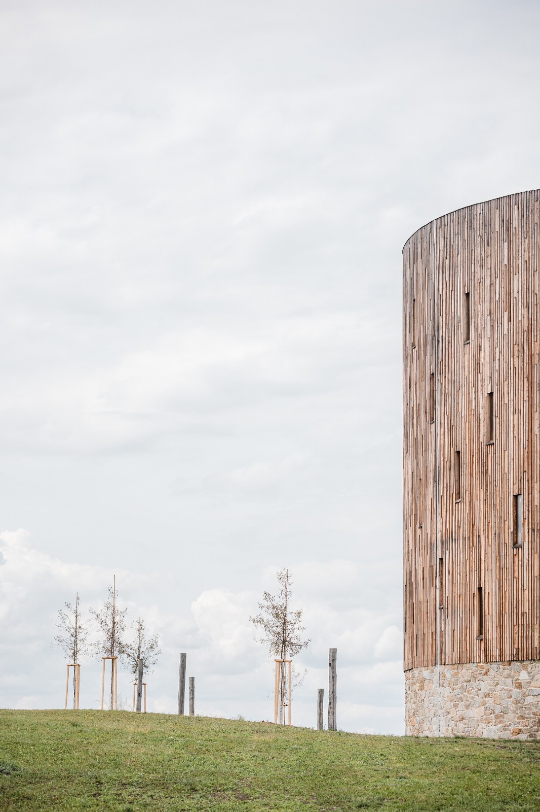 BIM建筑|Nesvačilka 圣母教堂 / RCNKSK