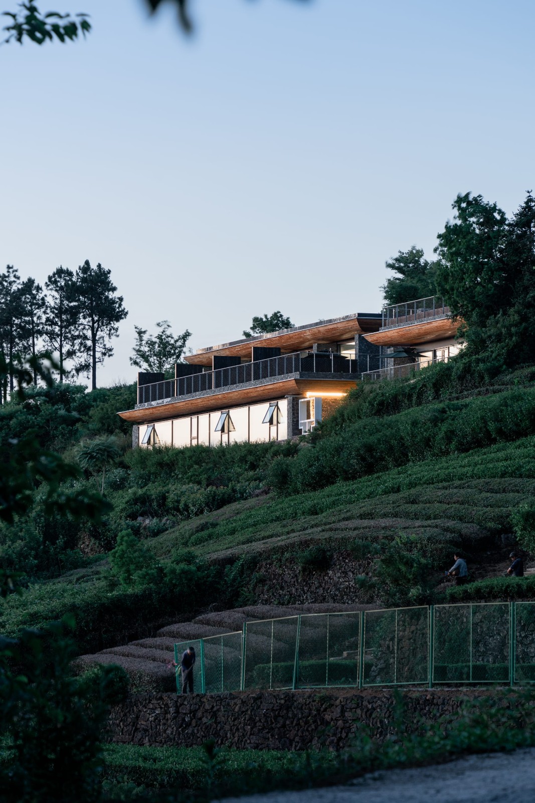 BIM建筑|相遇在山间：下岩贝景区云峰十二重 / 朱培栋-line+建筑事务所