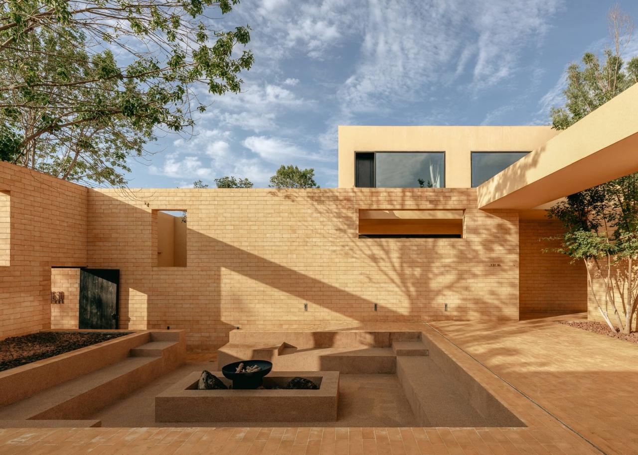 BIM建筑|ARVO 16：30酒店: 接住光影草木的城堡 / 大料建筑