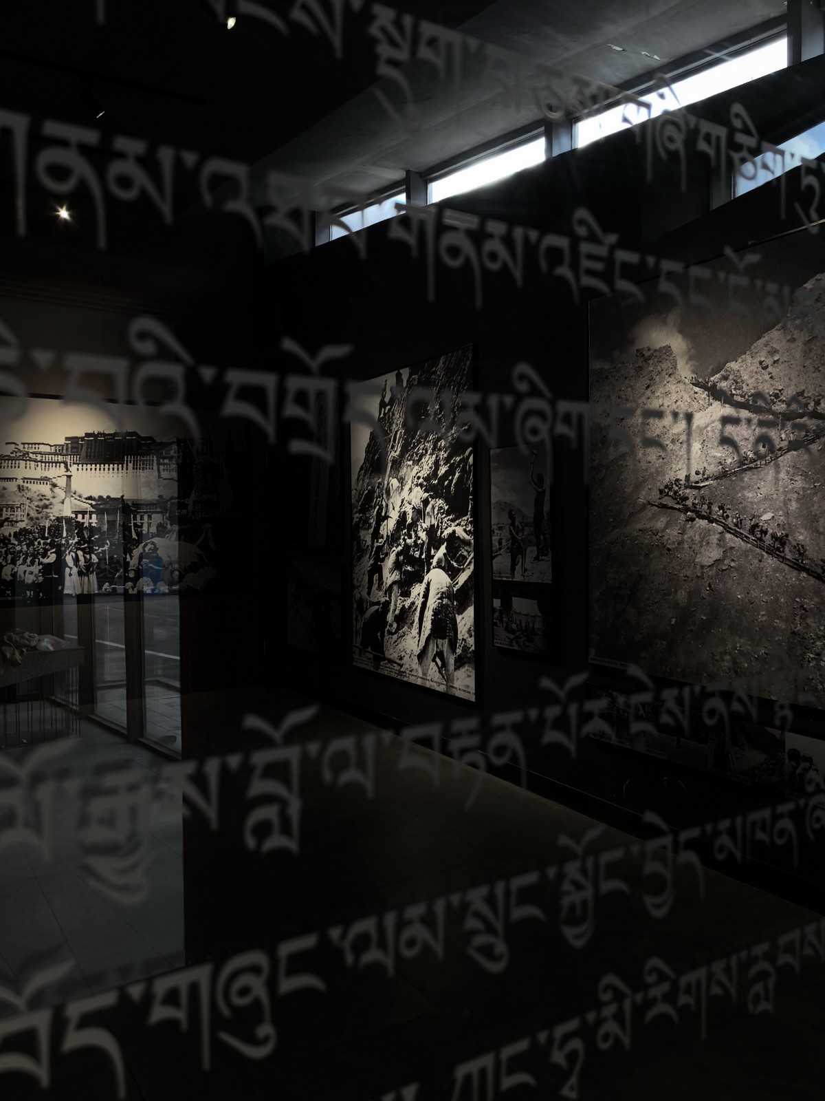 BIM建筑|西藏•怒江72拐大峡谷景区 / 小隐建筑事务所