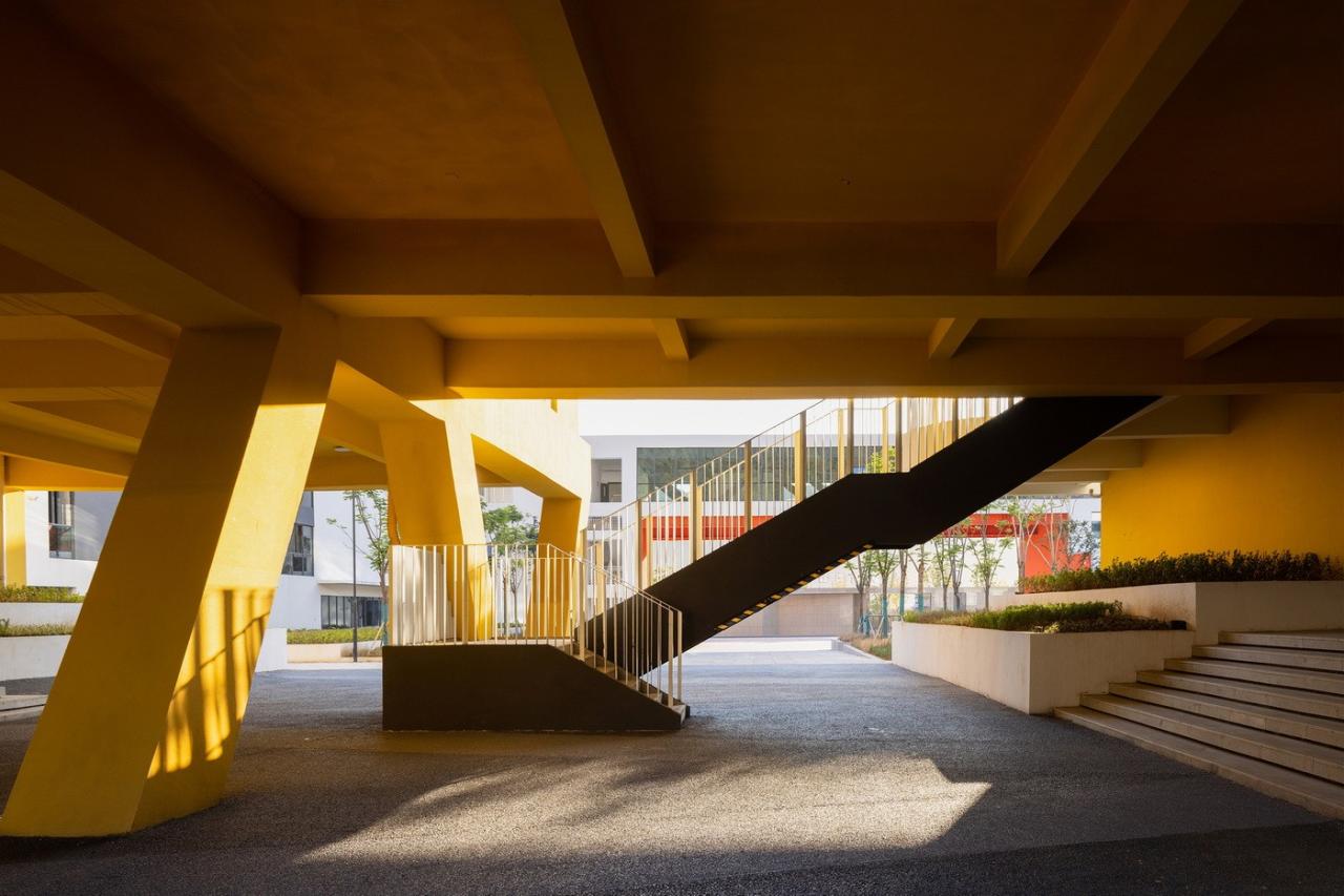 BIM建筑|南山五福堂高级中学 / 小写建筑