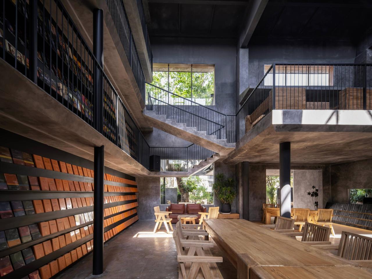 BIM建筑|接梯空间：旧厂房，新书咖 / 素造建筑