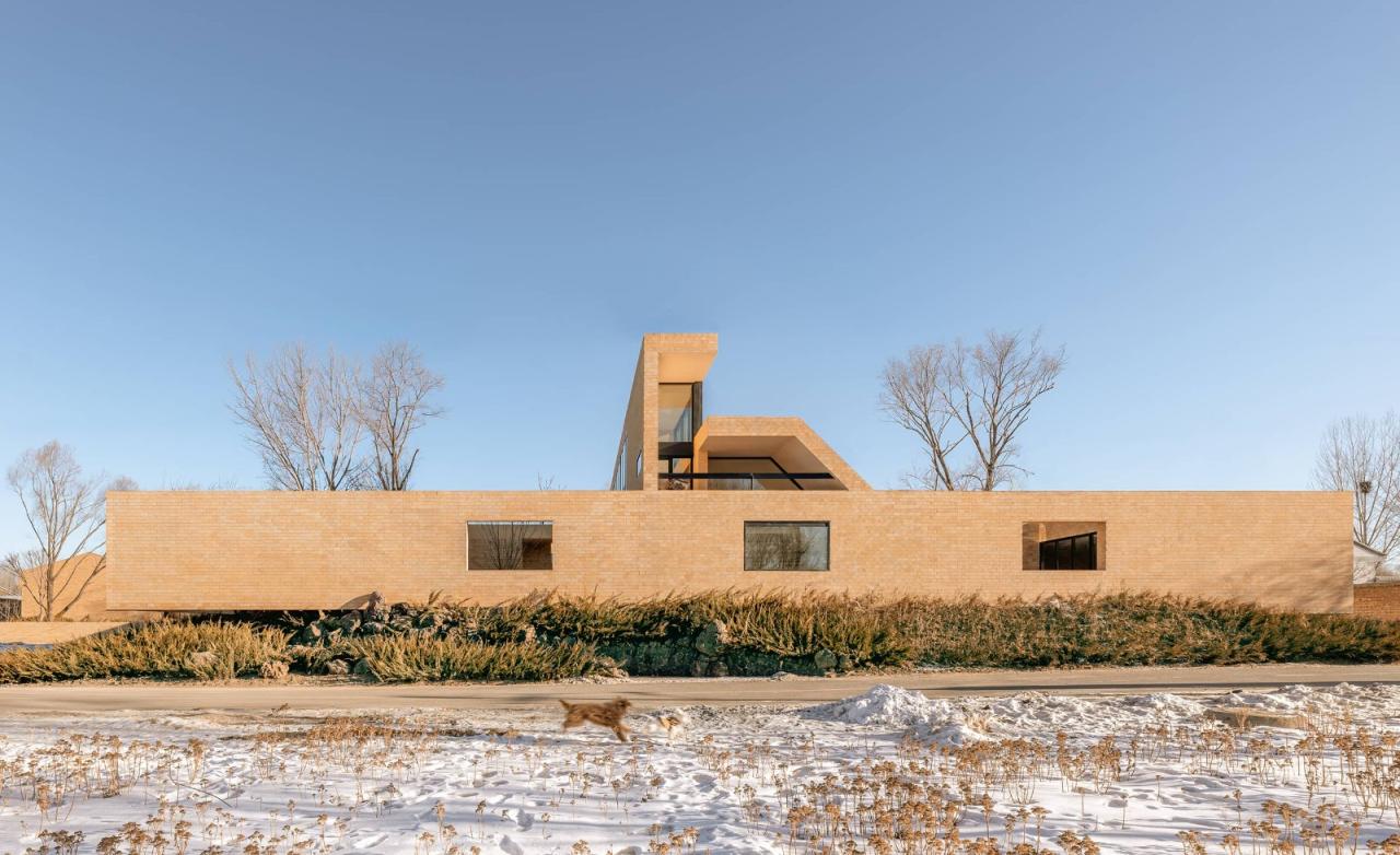 BIM建筑|ARVO 16：30酒店: 接住光影草木的城堡 / 大料建筑