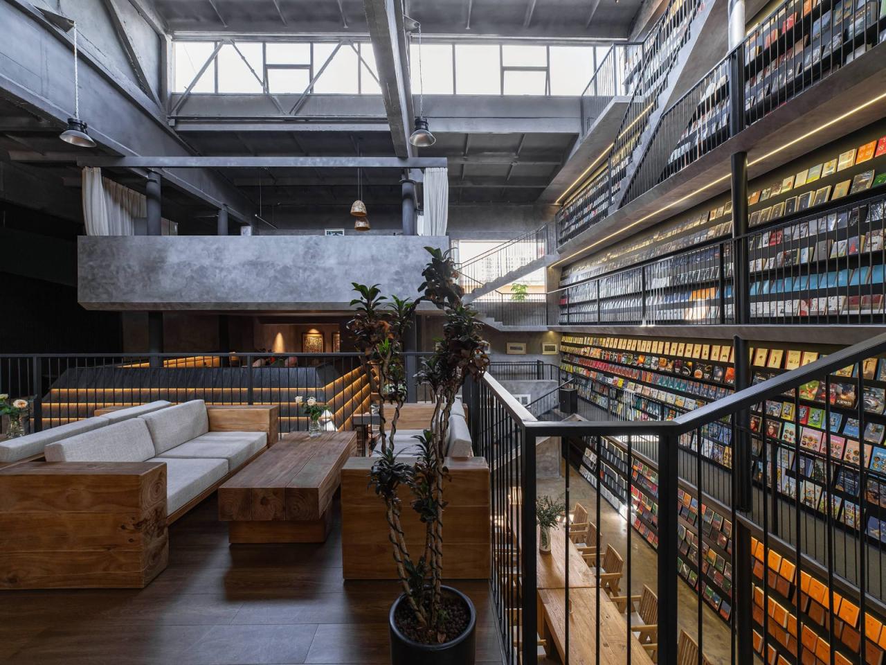 BIM建筑|接梯空间：旧厂房，新书咖 / 素造建筑