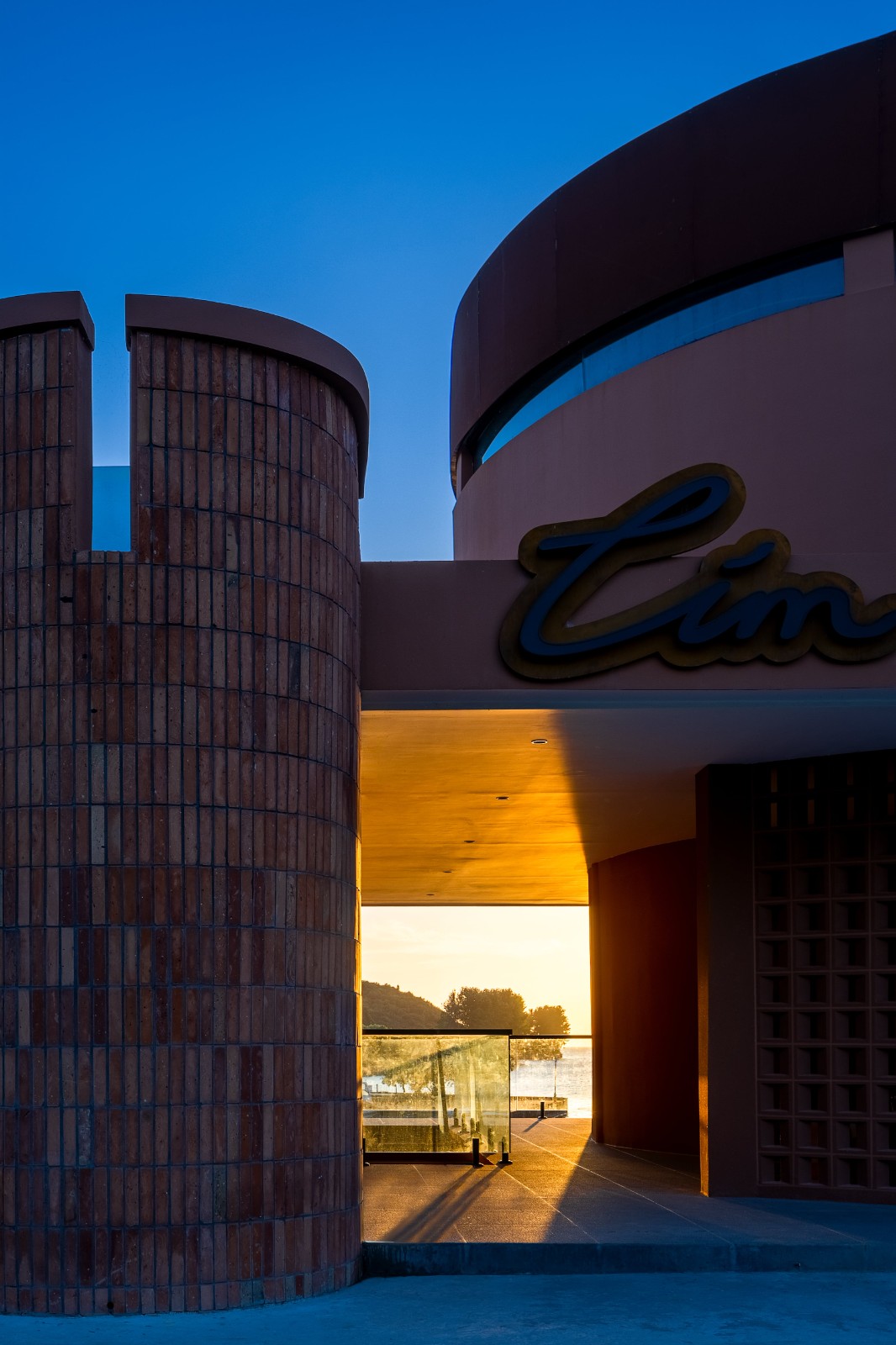 BIM建筑| 长沙岛橘子湾民宿 / 平介设计