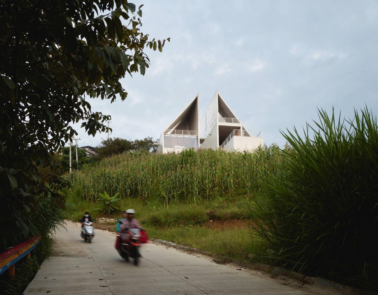 BIM建筑|怒江大峡谷先锋书店 / 迹·建筑事务所 (TAO)