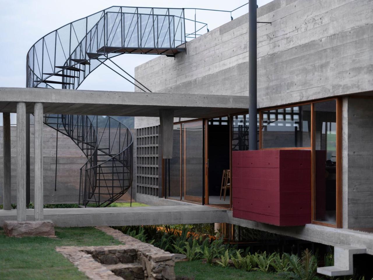 BIM建筑|若阿诺波利斯小屋 / Vão