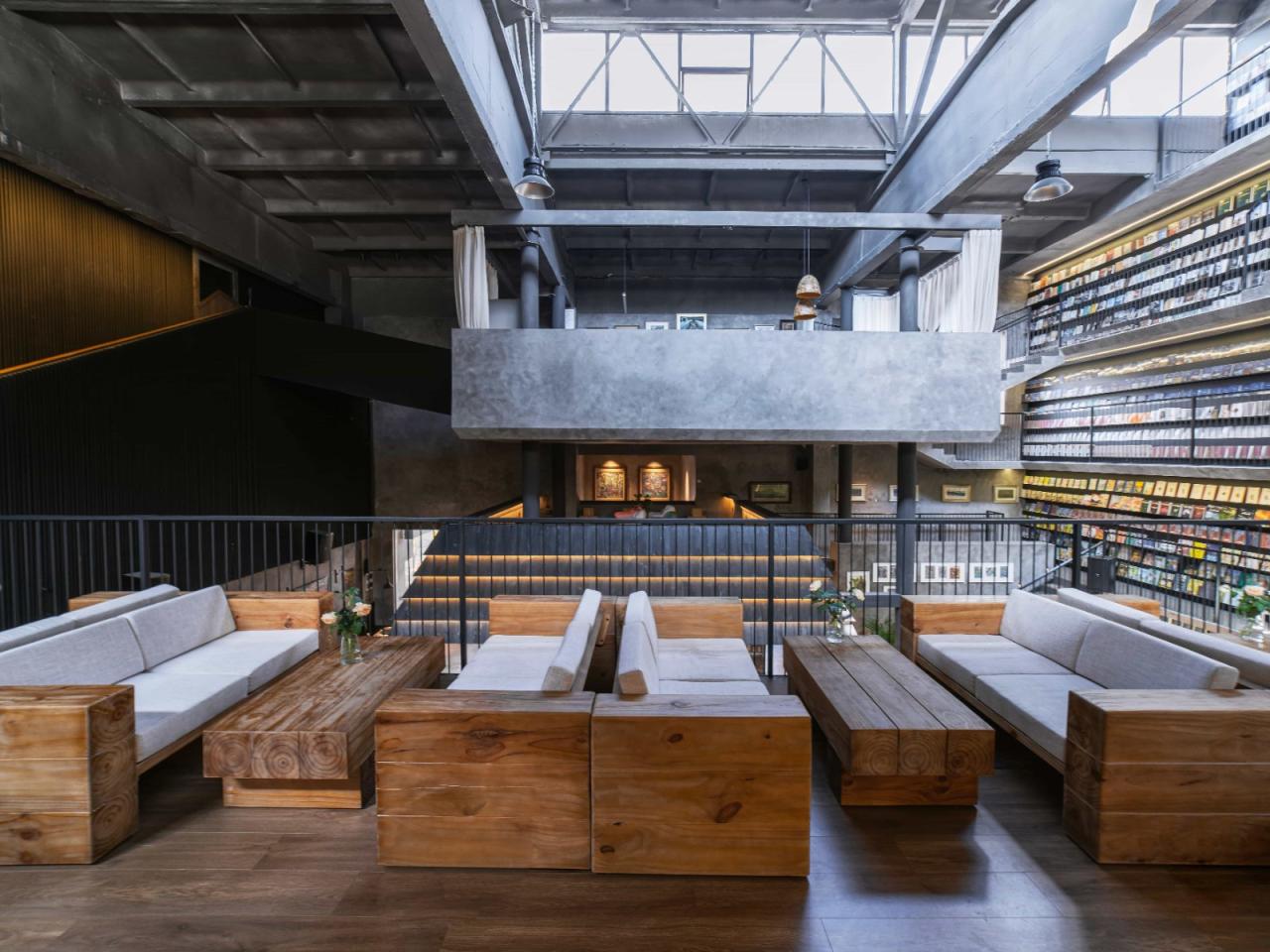 BIM建筑|接梯空间：旧厂房，新书咖 / 素造建筑