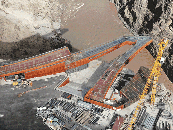 BIM建筑|西藏•怒江72拐大峡谷景区 / 小隐建筑事务所