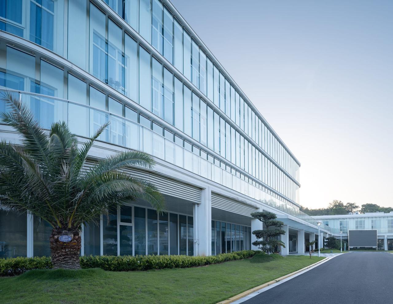 BIM建筑|山水疗愈，身心宜居：杭州市第一社会福利院 / 浙江大学建筑设计研究院