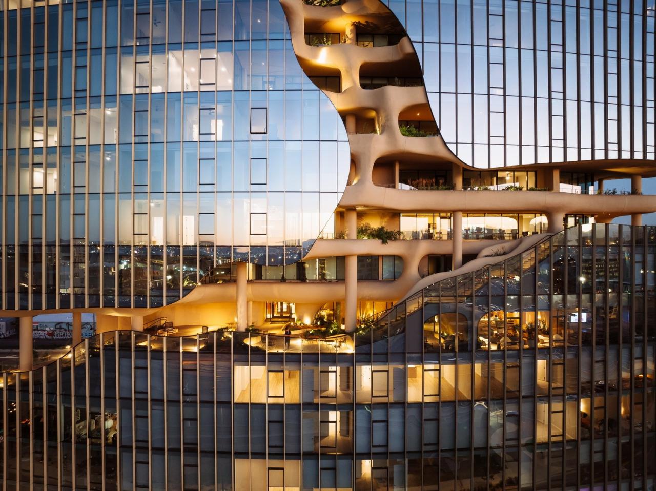 BIM建筑|“垂直峡谷”: 美国丹佛住宅建成 / MAD