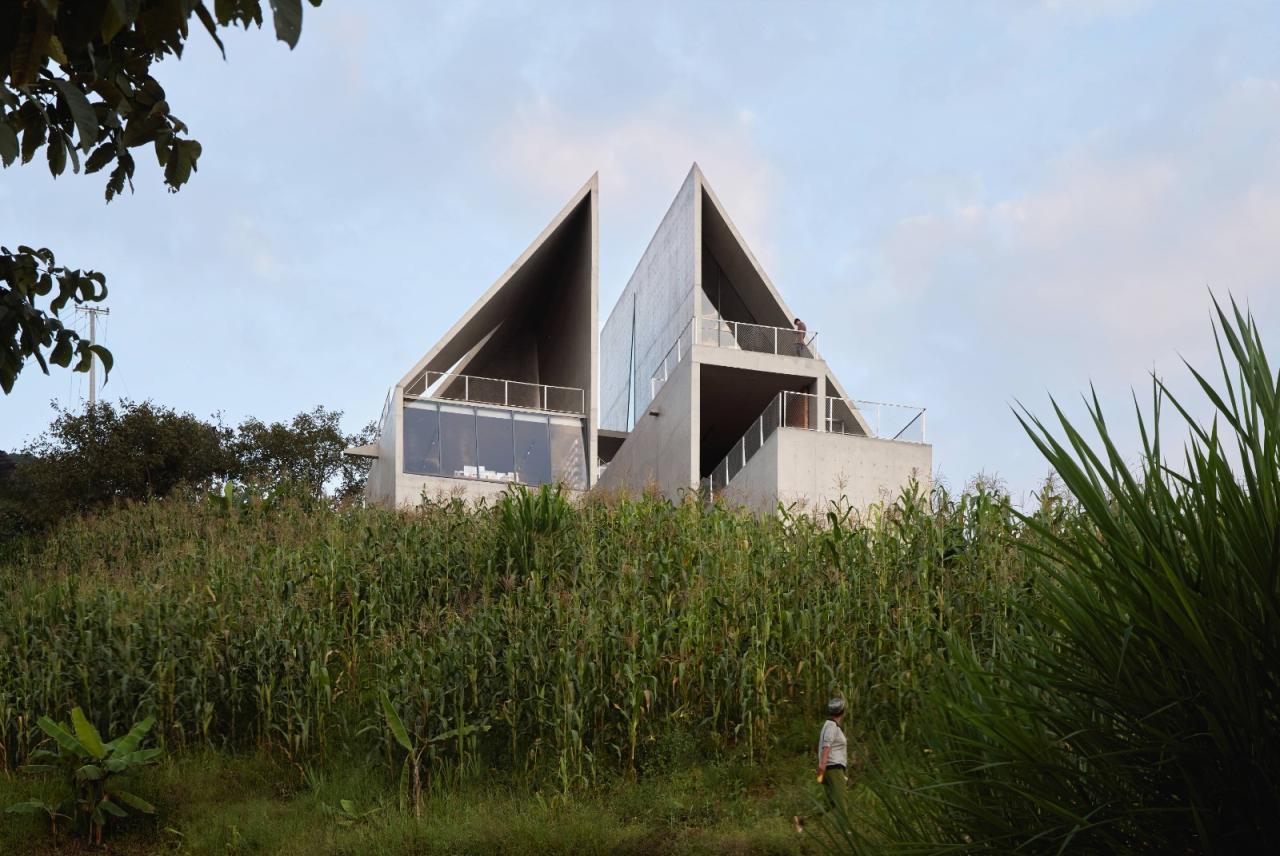 BIM建筑|怒江大峡谷先锋书店 / 迹·建筑事务所 (TAO)