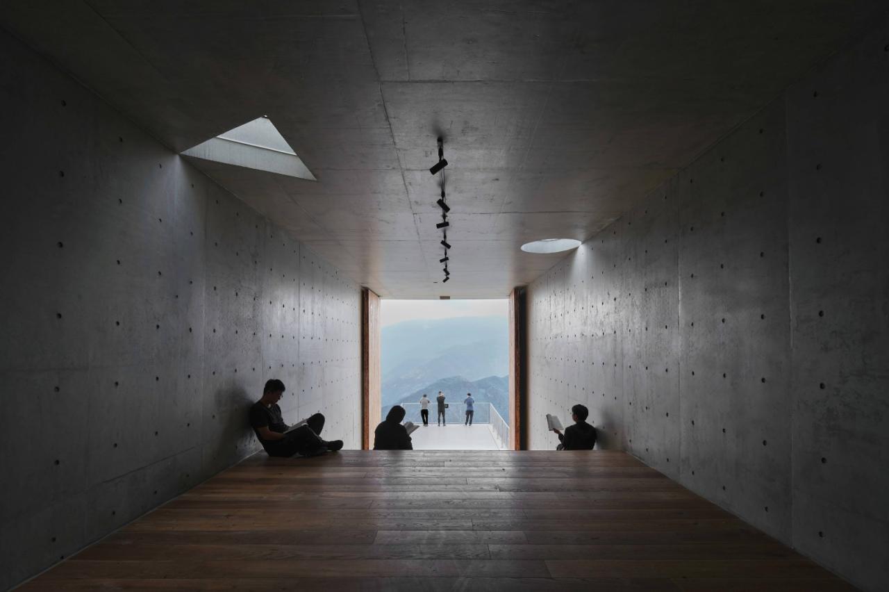 BIM建筑|怒江大峡谷先锋书店 / 迹·建筑事务所 (TAO)