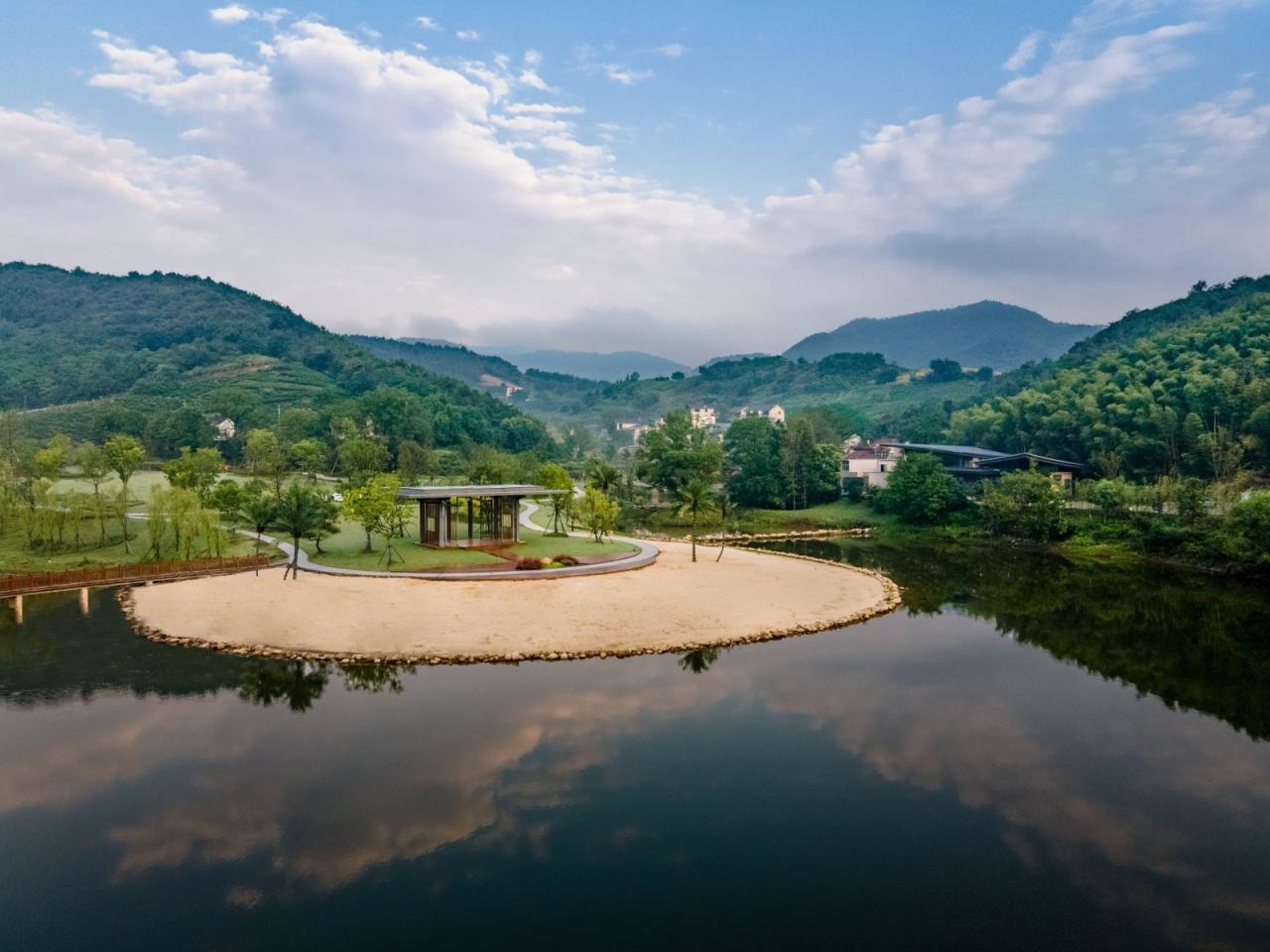 BIM建筑|枕山栖谷，虎凹慢时光：庐江县柯坦镇虎凹欢乐茶谷 / 中铁合肥建筑市政工程设计研究院有限公司