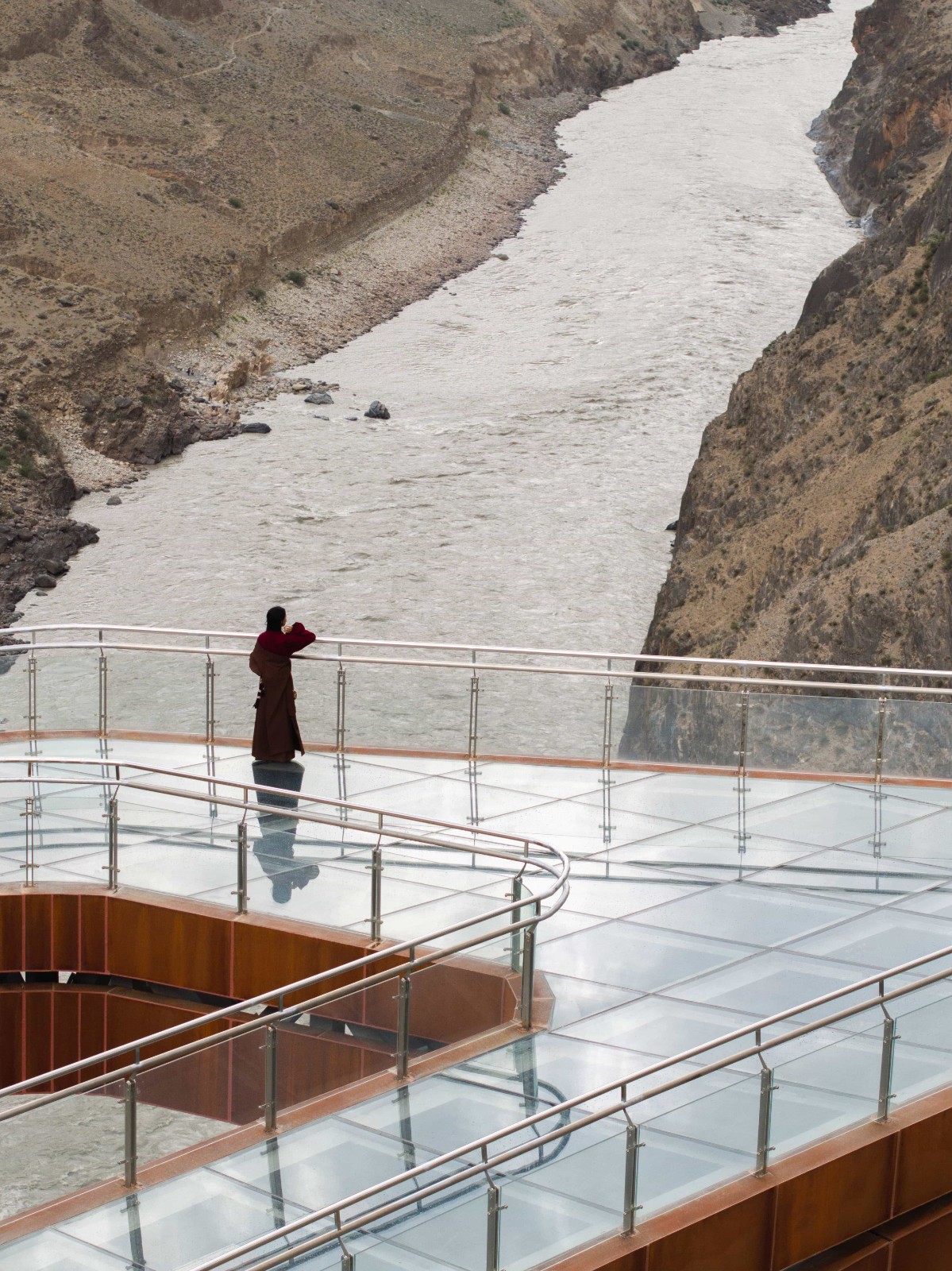 BIM建筑|西藏•怒江72拐大峡谷景区 / 小隐建筑事务所