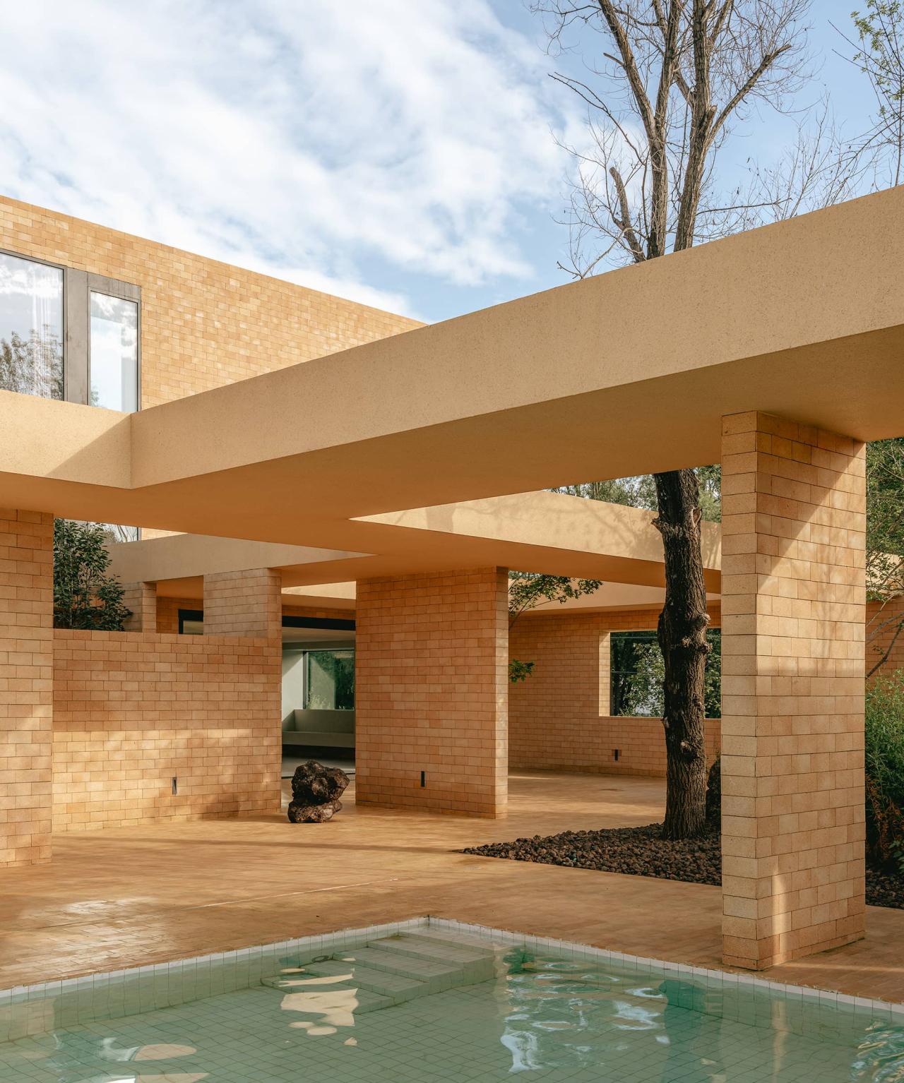 BIM建筑|ARVO 16：30酒店: 接住光影草木的城堡 / 大料建筑