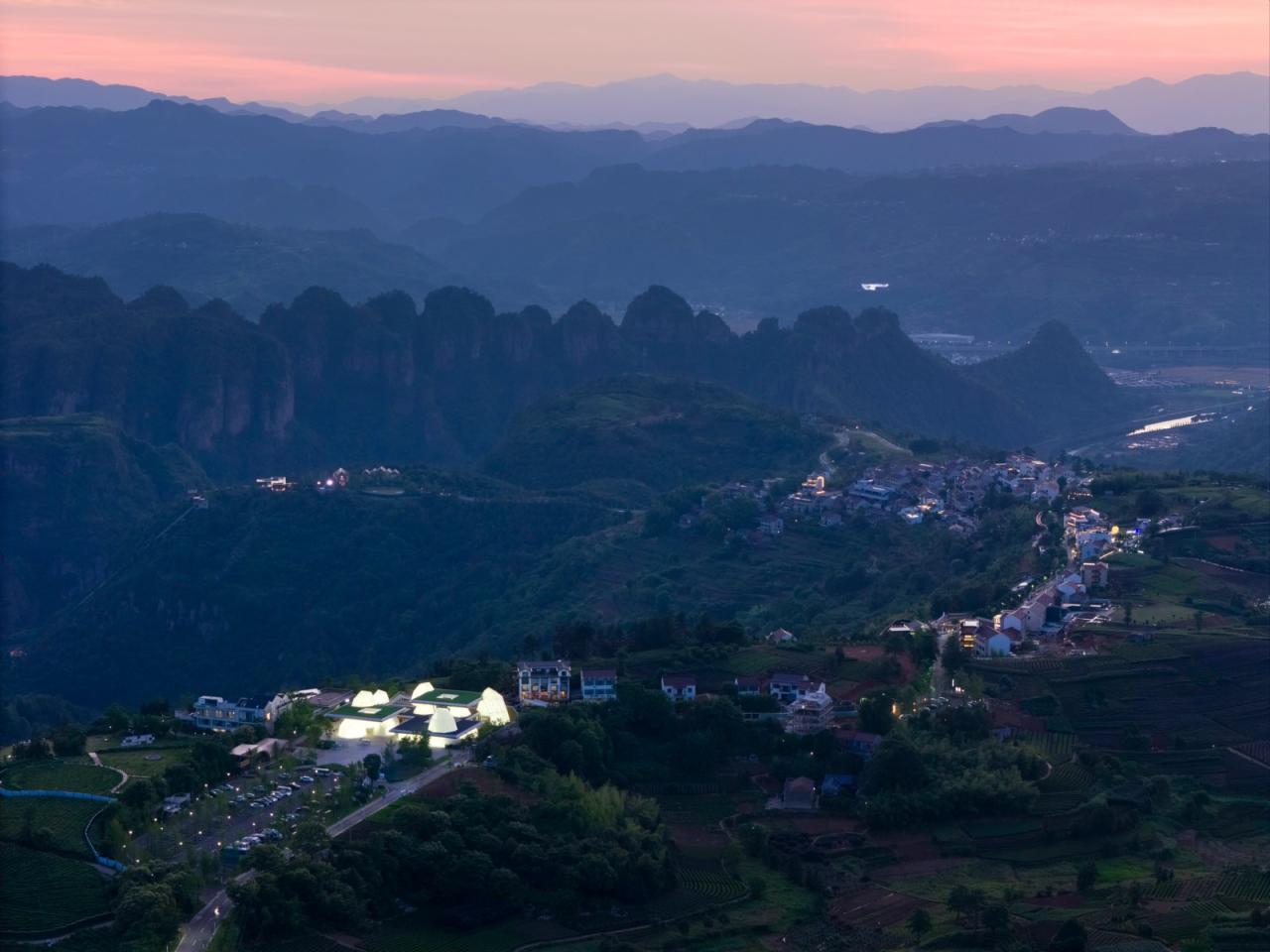 BIM建筑|相遇在山间：下岩贝景区云峰十二重 / 朱培栋-line+建筑事务所