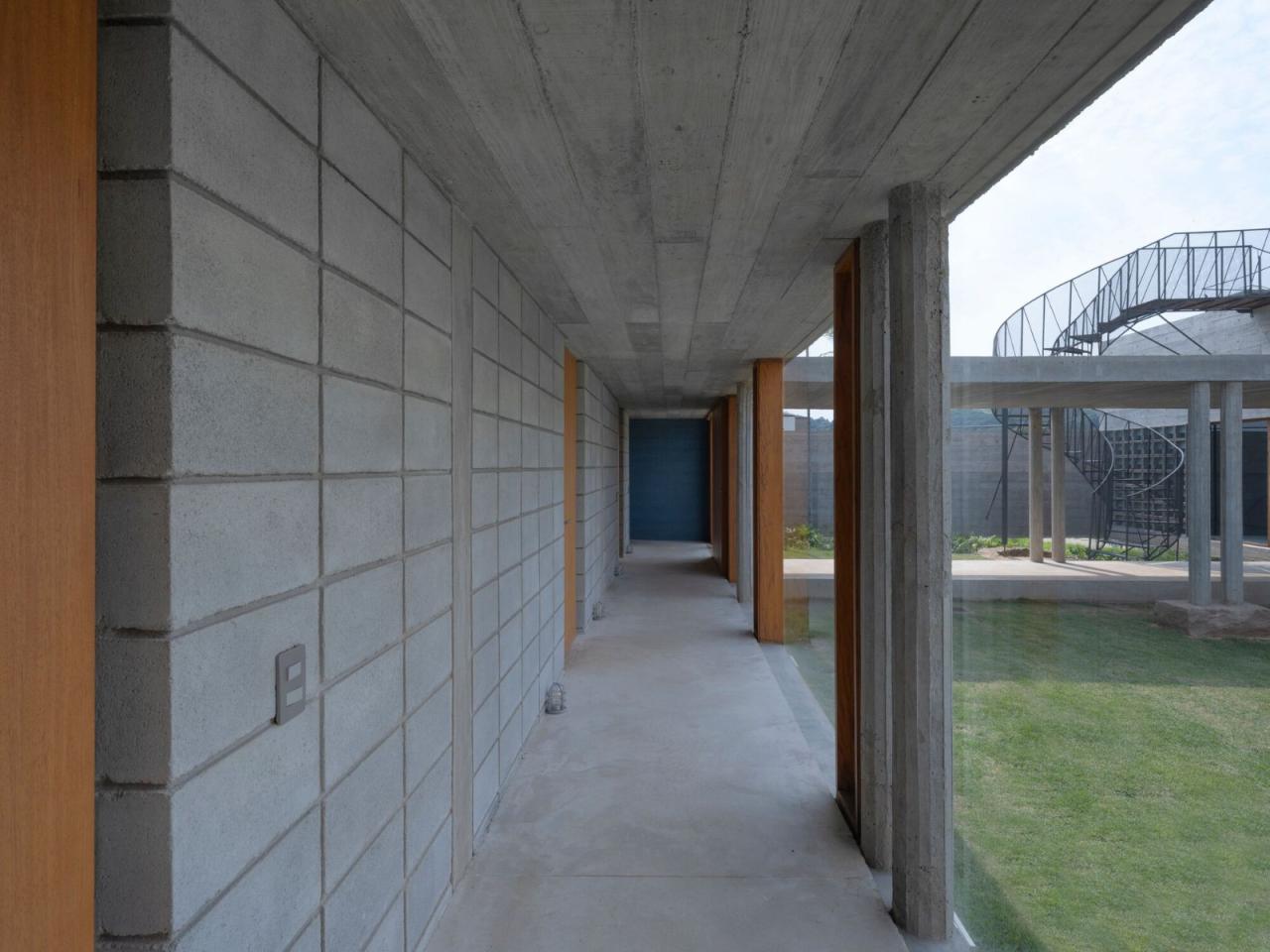 BIM建筑|若阿诺波利斯小屋 / Vão