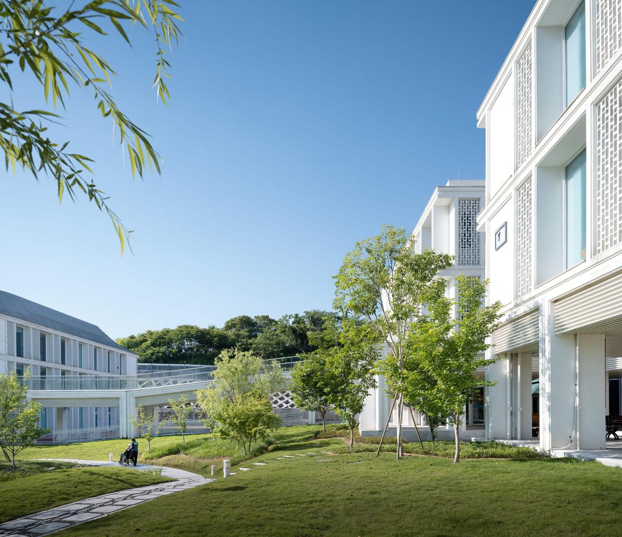 BIM建筑|山水疗愈，身心宜居：杭州市第一社会福利院 / 浙江大学建筑设计研究院