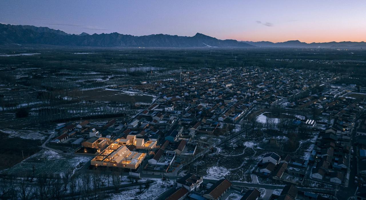 BIM建筑|ARVO 16：30酒店: 接住光影草木的城堡 / 大料建筑