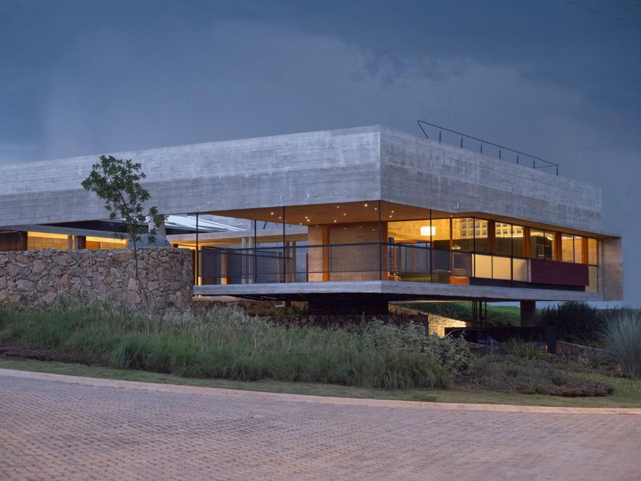 BIM建筑|若阿诺波利斯小屋 / Vão