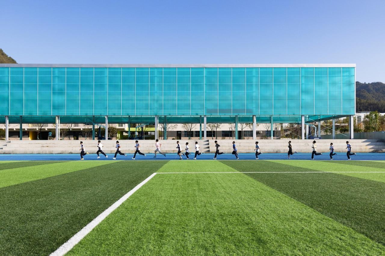 BIM建筑|南山五福堂高级中学 / 小写建筑