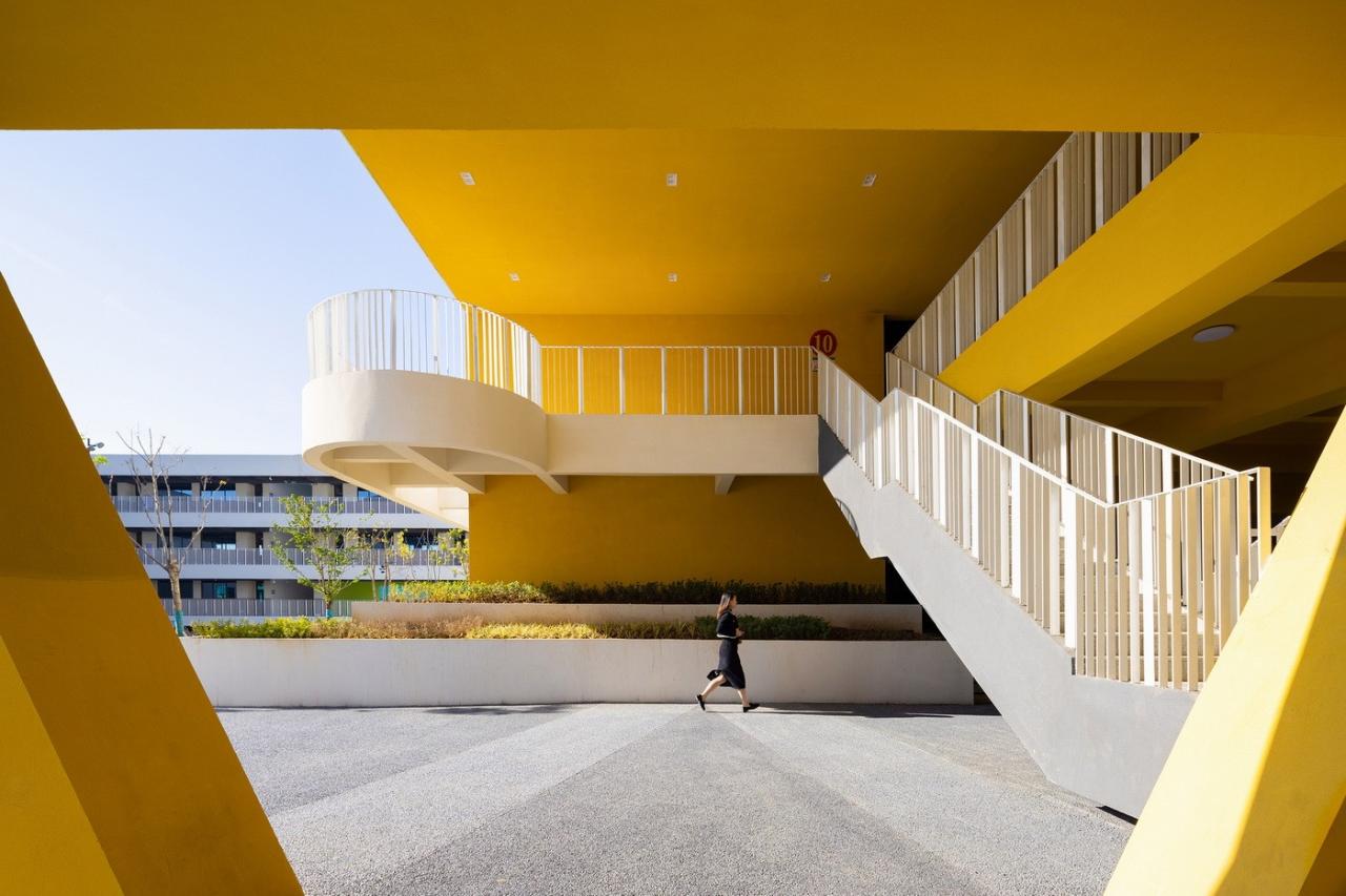 BIM建筑|南山五福堂高级中学 / 小写建筑