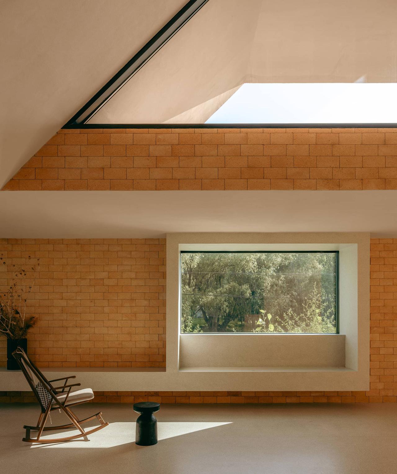 BIM建筑|ARVO 16：30酒店: 接住光影草木的城堡 / 大料建筑