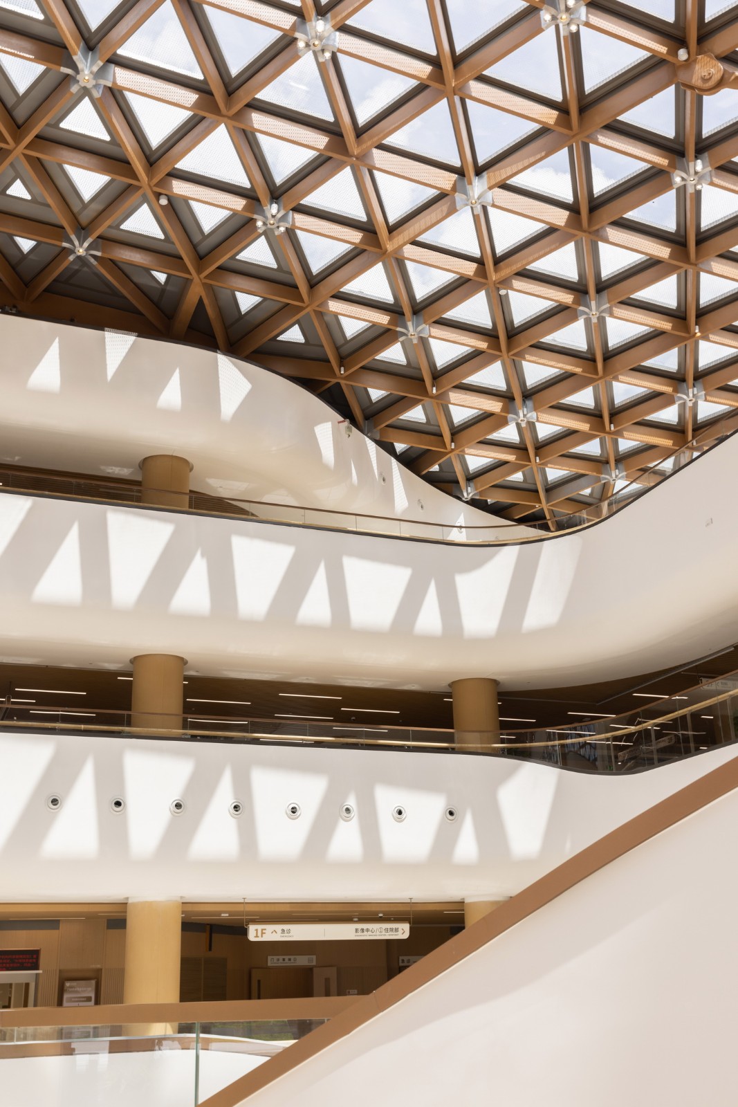 BIM建筑|美的·和祐医院-投资百亿的全球最美花园式医院 / 英国杰典国际建筑