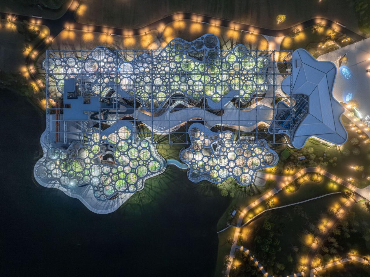 BIM建筑|上海版“疯狂植物园”，亚洲最大温室花园 / Delugan Meissl Associated Architects