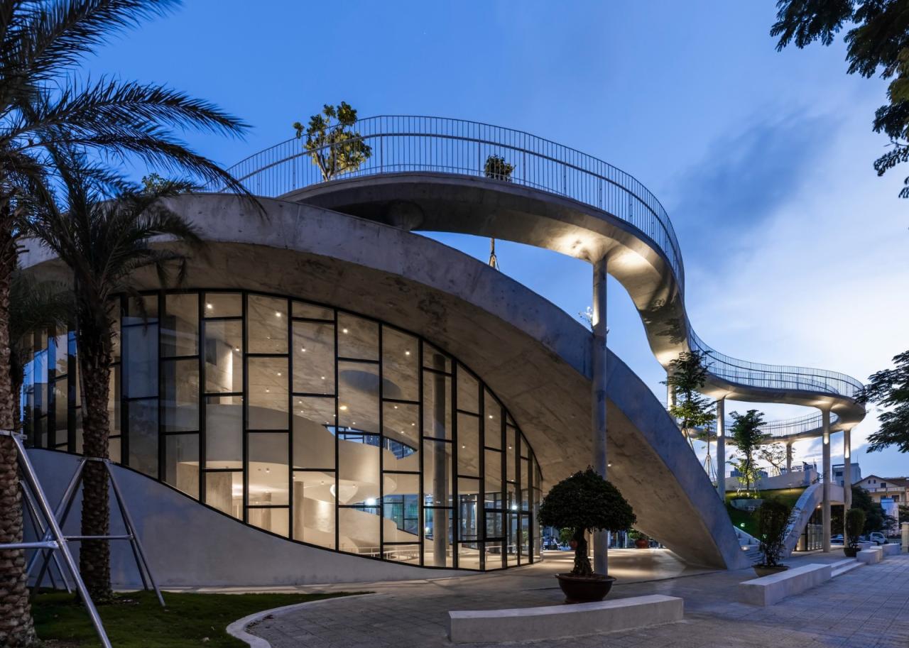 BIM建筑|朔特拉艺术展览中心 / Ho Khue Architects