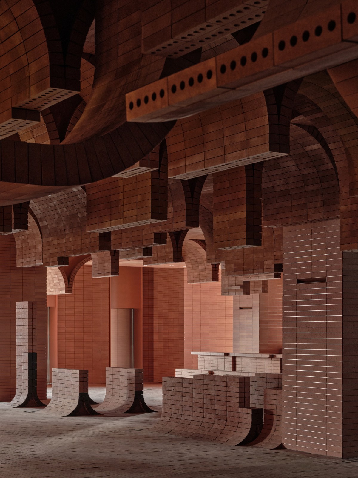 BIM建筑|裹在 “砖浪” 里的海岛影院 / 壹正企划