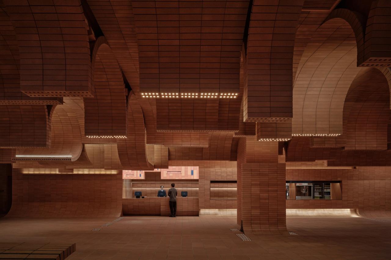 BIM建筑|裹在 “砖浪” 里的海岛影院 / 壹正企划