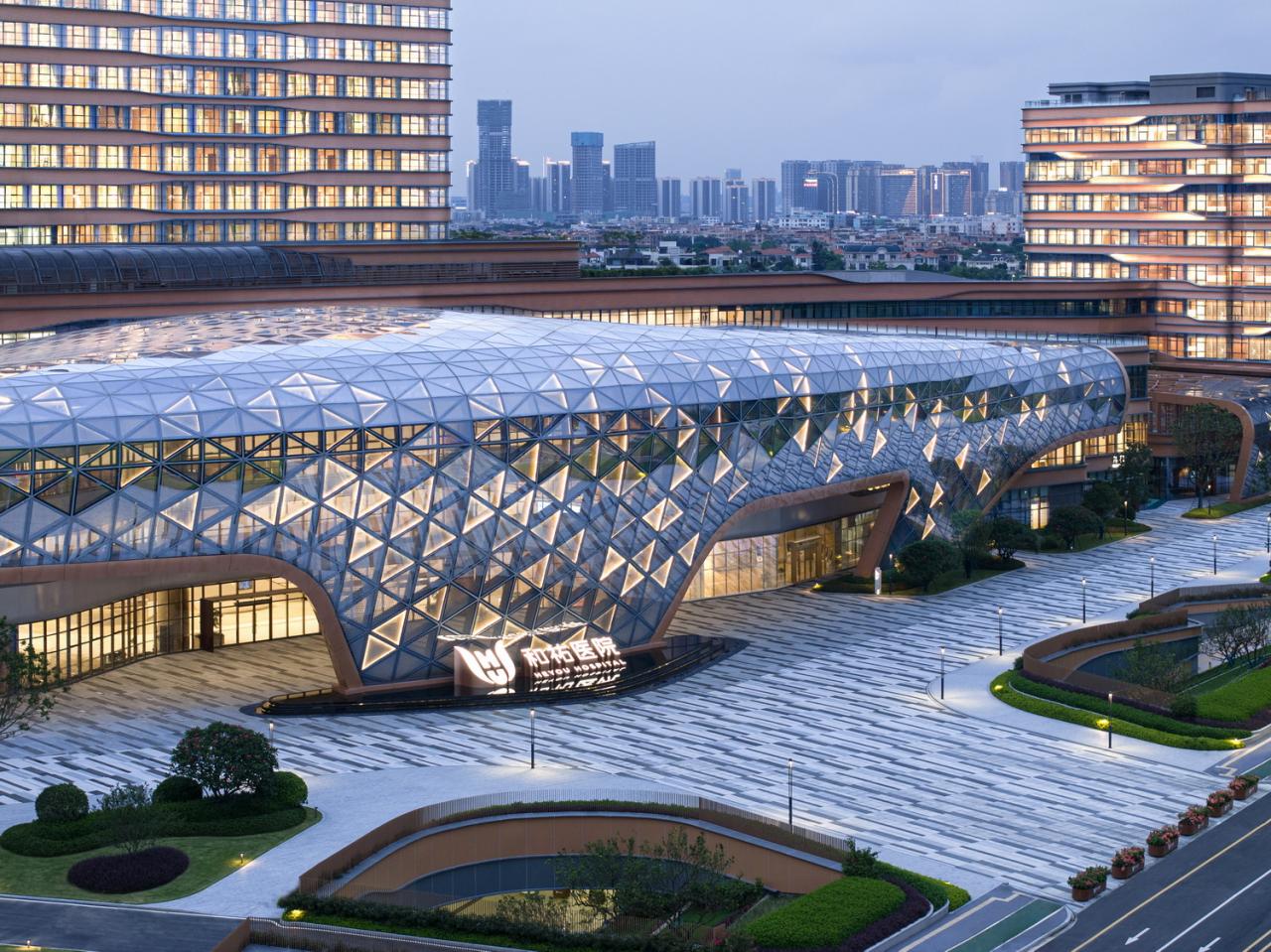 BIM建筑|美的·和祐医院-投资百亿的全球最美花园式医院 / 英国杰典国际建筑