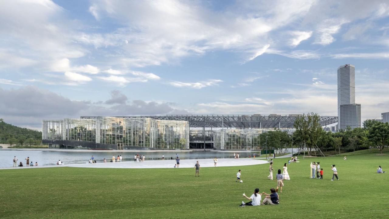 BIM建筑|上海版“疯狂植物园”，亚洲最大温室花园 / Delugan Meissl Associated Architects