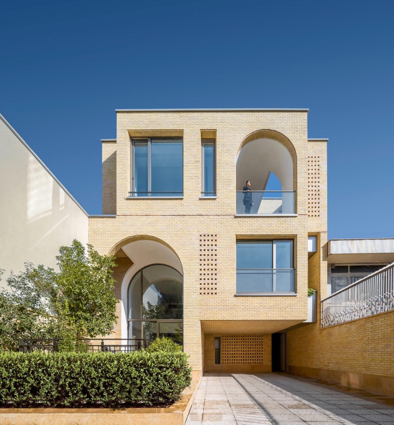 BIM建筑|2 IVANs, 2 HOUSEs / HAMAAN Studio