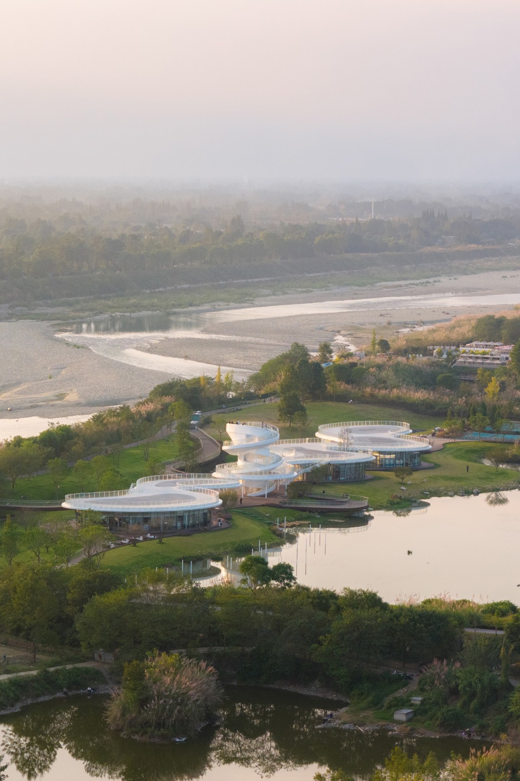 BIM建筑|凫岛 · 鲁家滩湿地公园商业服务中心 / MUDA 慕达建筑