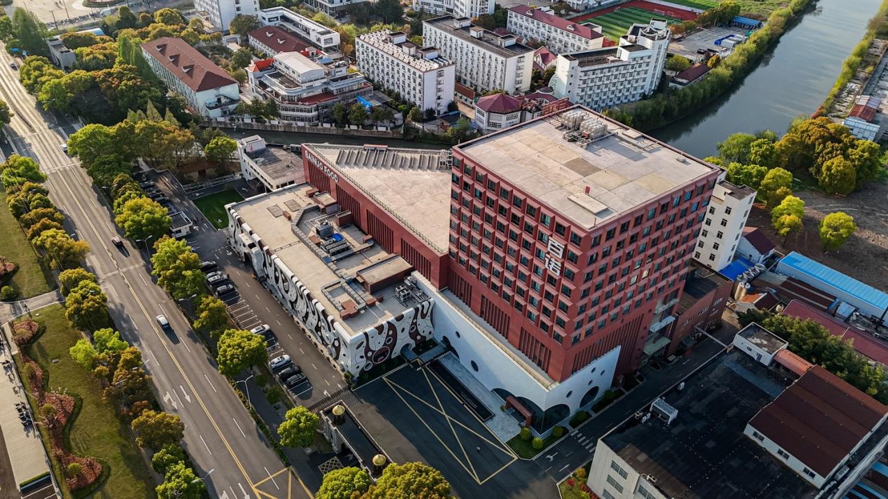 BIM建筑|工业上楼与智造空间：市区工业的精细化城市更新 ——上海百诺巧克力梦工厂·博物馆 / 创霖-泽柏