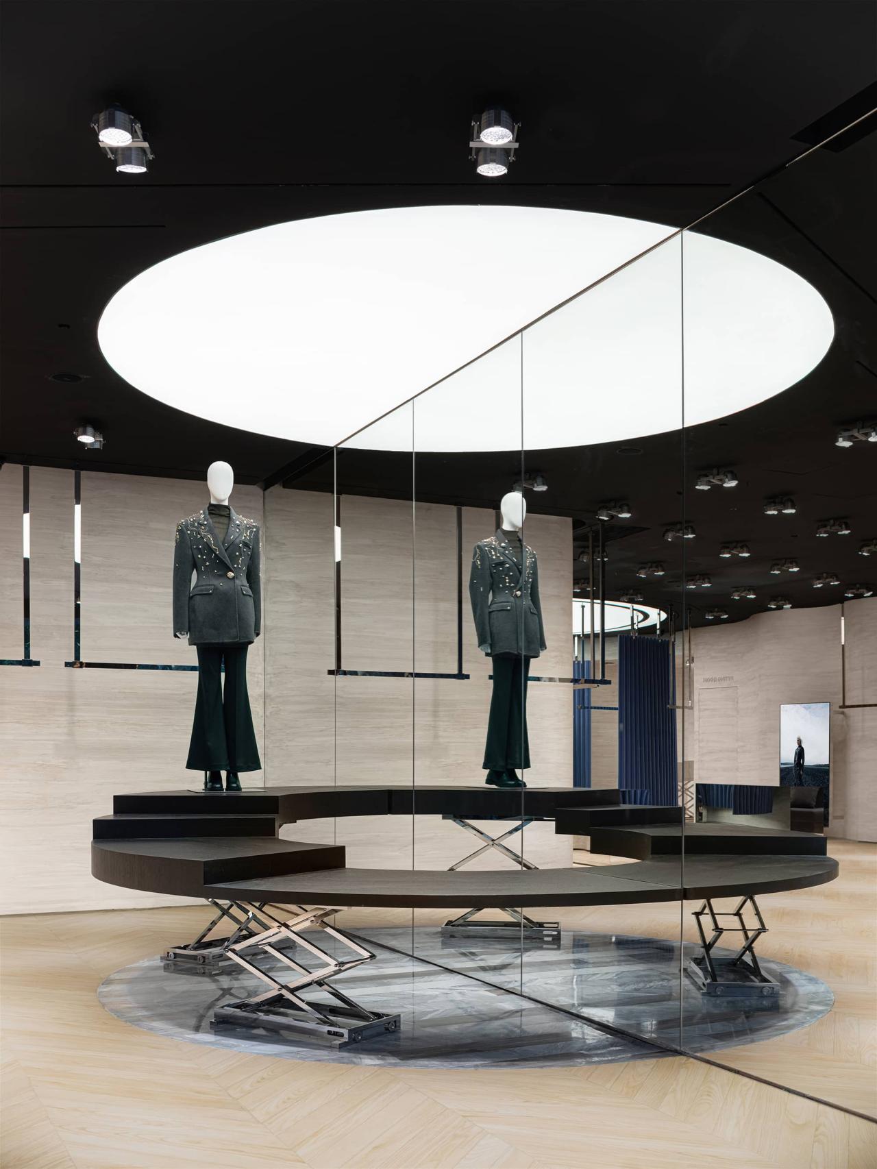 BIM建筑|MITHRIDATE全新精品店：The Sphere 向心剧场 / SLT