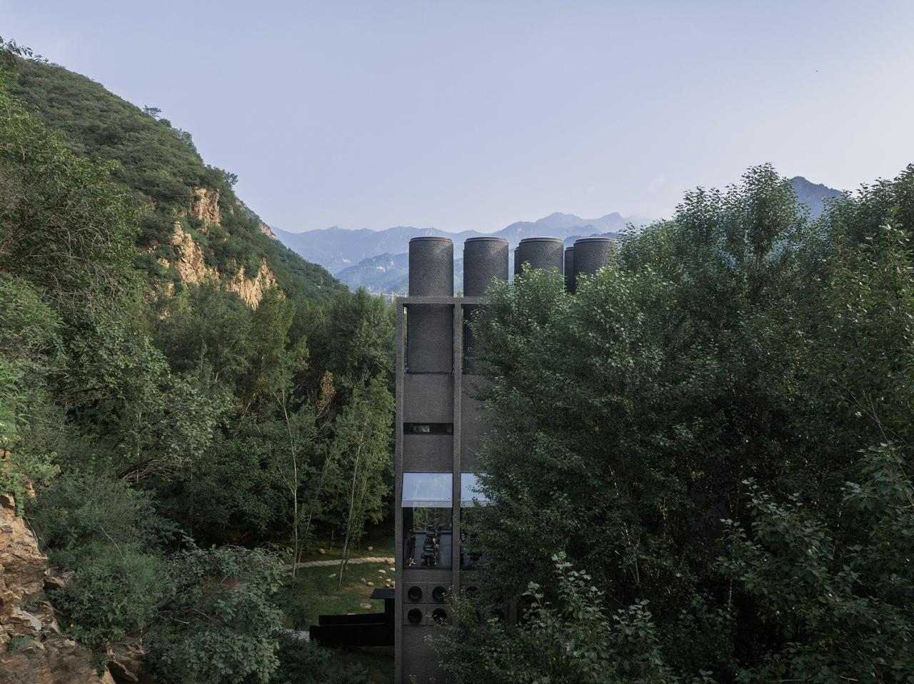 BIM建筑|雾灵山眼石汤泉，林中仪器 / 直向建筑