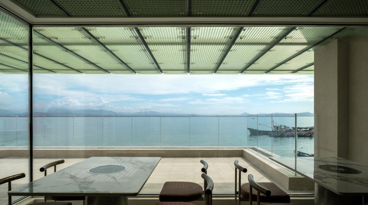 BIM建筑|三亚西岛自建房商业改造 / 叠重建筑