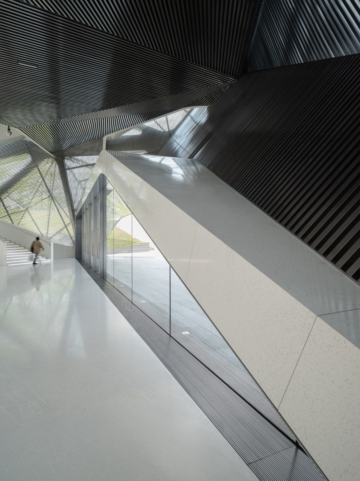 BIM建筑|大疆旗舰店 / 万社设计