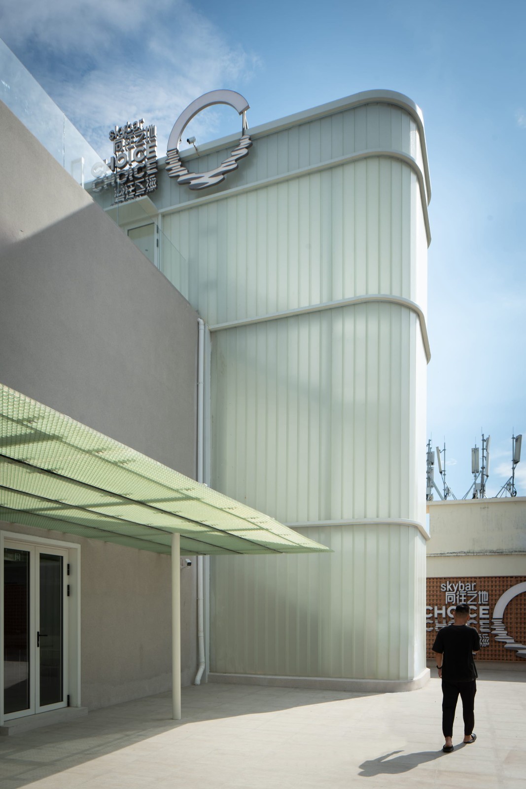 BIM建筑|三亚西岛自建房商业改造 / 叠重建筑