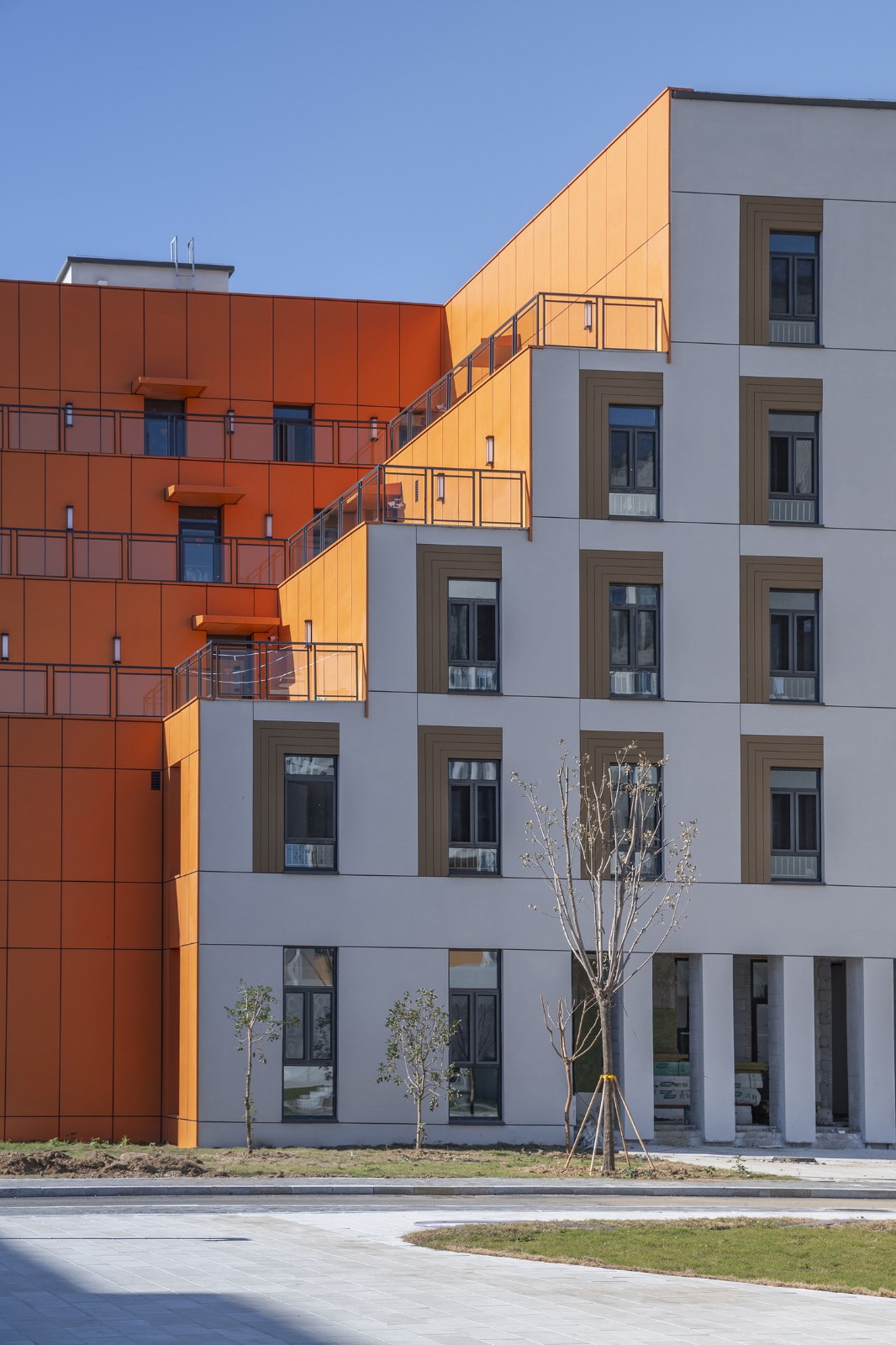 BIM建筑|烟台城市科技职业学院二期 / 超城建筑