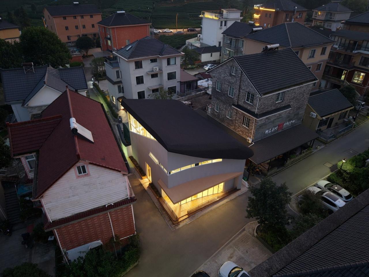 BIM建筑|何家村老年之家 / 由牧建筑