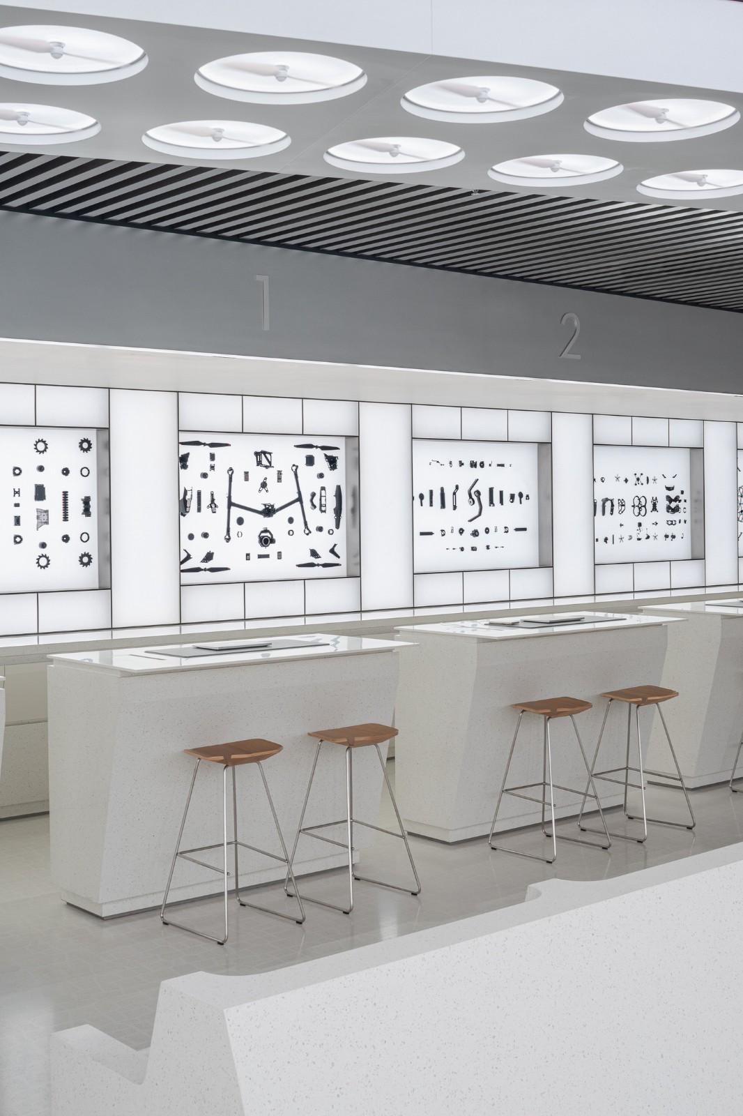 BIM建筑|大疆旗舰店 / 万社设计