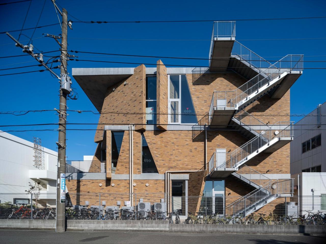 BIM建筑|湘南工科大学附属高中图书馆 / kousou + Fukei Co.