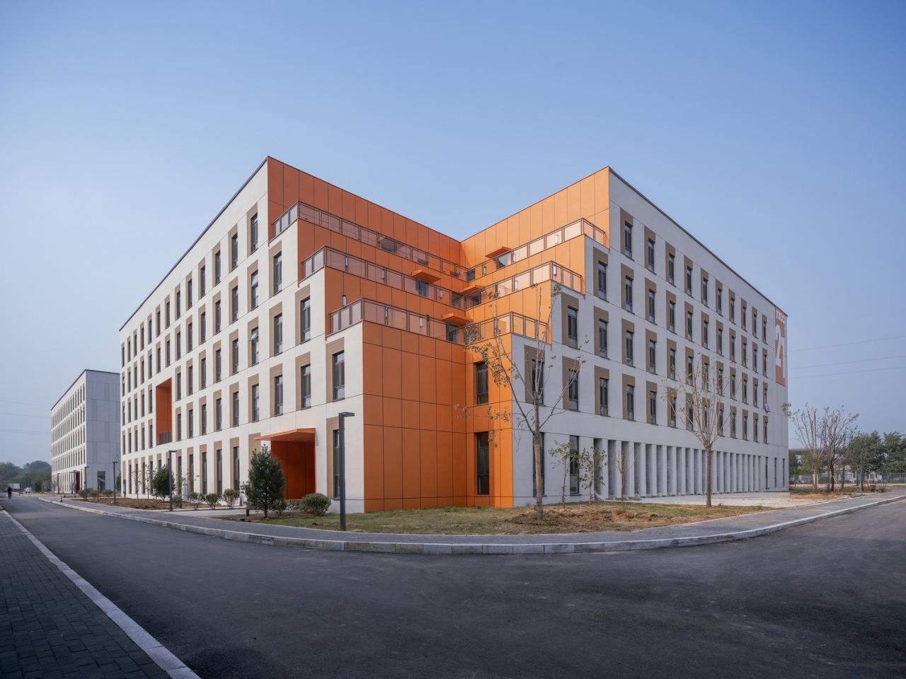 BIM建筑|烟台城市科技职业学院二期 / 超城建筑