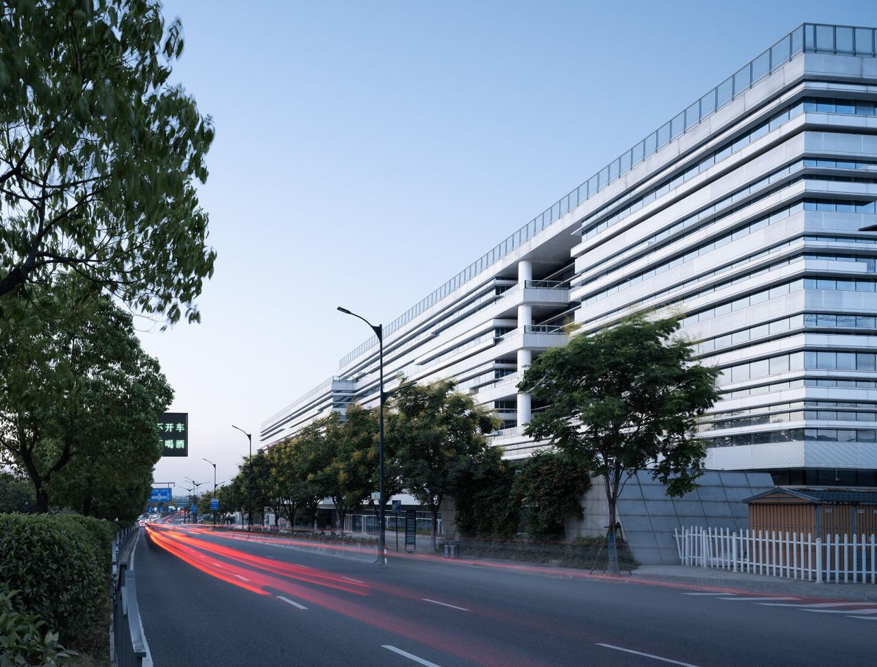 BIM建筑|自然的过客：杭州汽车西站公交枢纽站 / 浙江大学建筑设计研究院