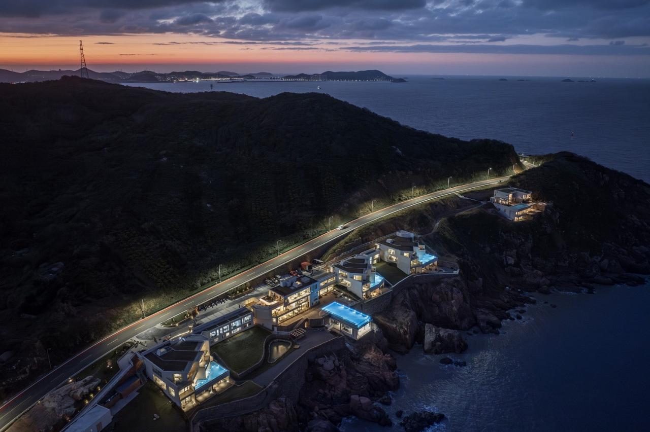 BIM建筑|嵊泗夕会悬崖酒店 / 亦风建筑